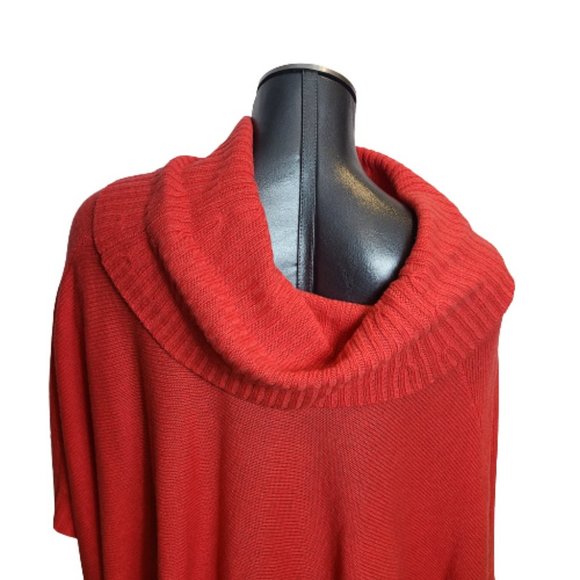 BCBG MAX AZRIA RED BEAUTIFUL RED PONCHO - ONE SIZE - Picture 4 of 10
